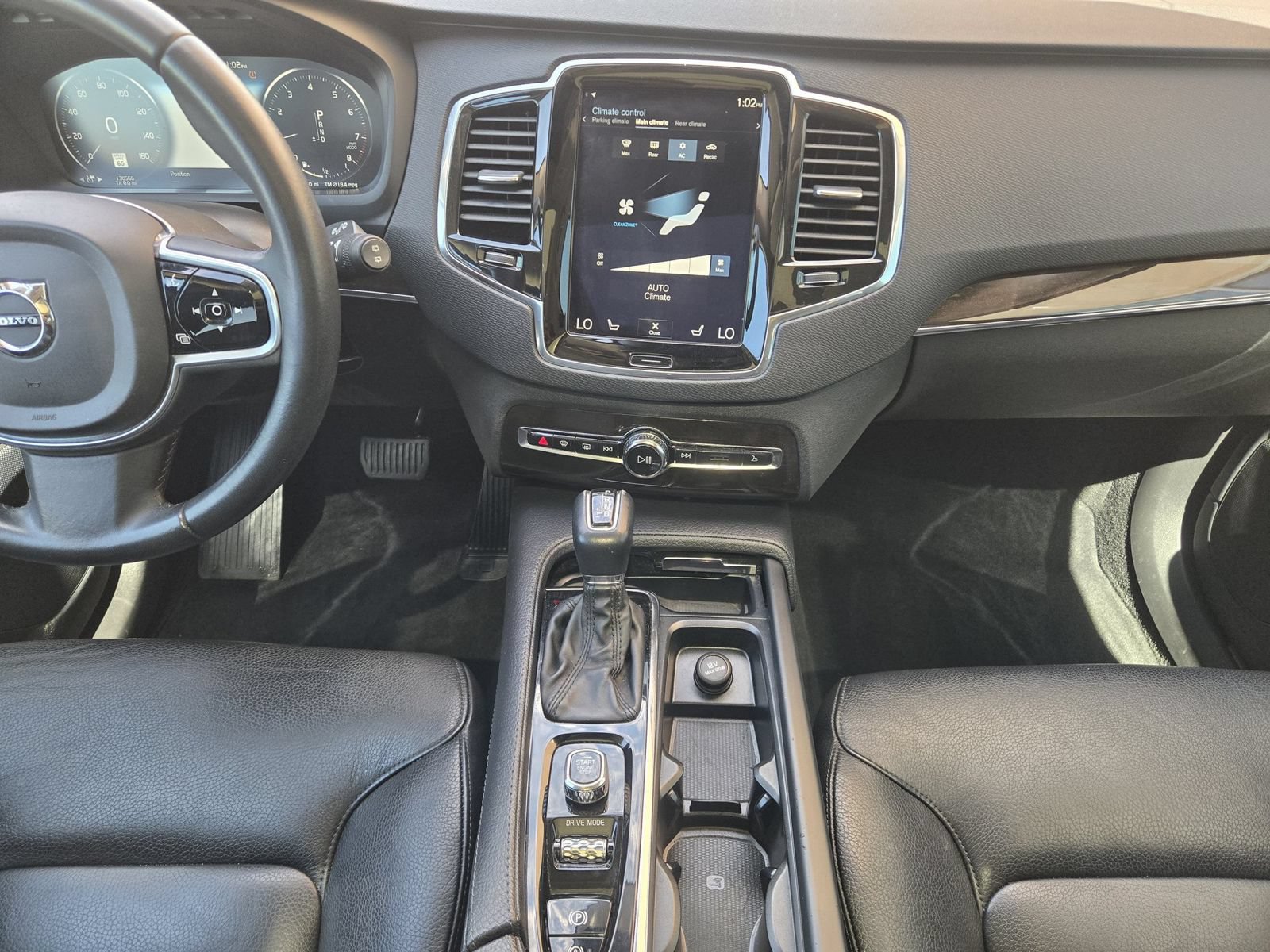 Used 2018 Volvo XC90 T6 Momentum w/ Momentum Plus Package AWD/4WD image 26