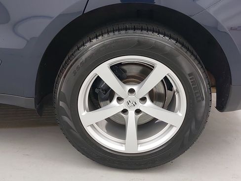Used 2017 Porsche Macan AWD/4WD image 36