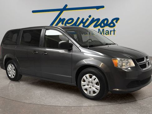 Used 2018 Dodge Grand Caravan SE w/ UConnect Hands-Free Group FWD image 1