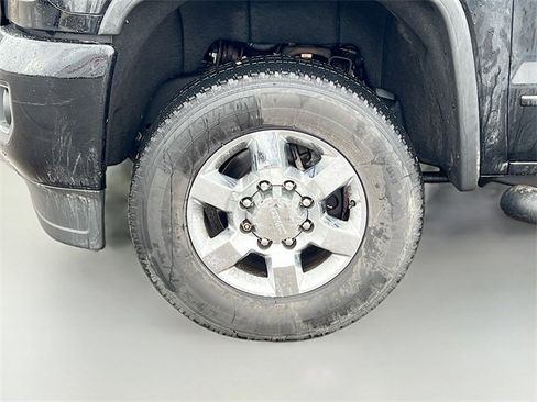 Used 2018 GMC Sierra 2500 SLT w/ Duramax Plus Package image 9