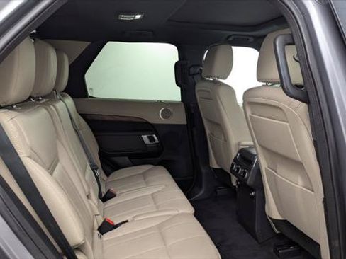 Used 2020 Land Rover Discovery HSE AWD/4WD image 19