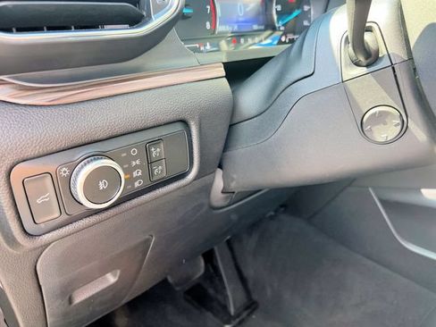 Used 2023 Ford Explorer Limited w/ Equipment Group 301A AWD/4WD image 13