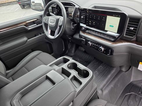New 2026 GMC Sierra 1500 SLE AWD/4WD image 11