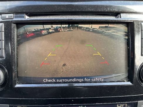 Used 2018 Nissan Rogue SV image 24