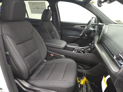 New 2026 Chevrolet Traverse LT image 25