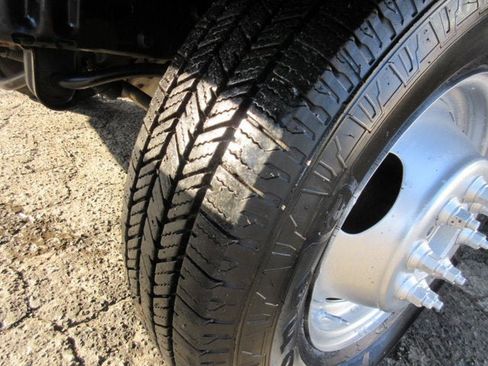 Used 2011 Ford E-350 and Econoline 350 Super Duty w/ Air Conditioning Prep Pkg RWD image 31