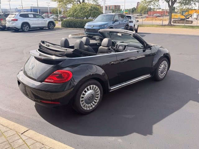 Used 2016 Volkswagen Beetle 1.8T S FWD image 3