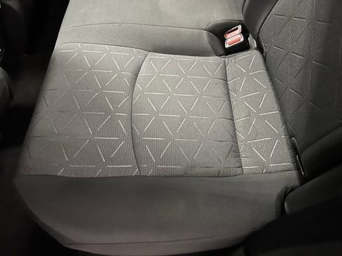 Used 2022 Toyota RAV4 XLE image 19