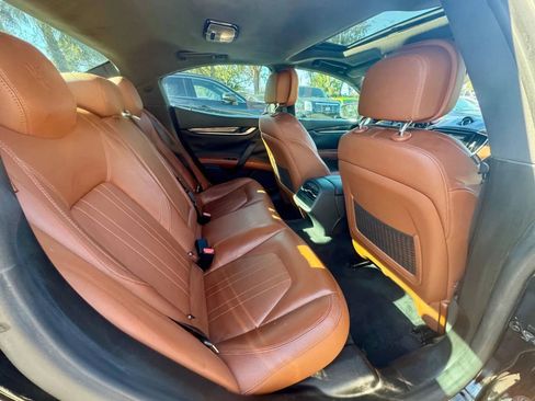 Used 2017 Maserati Ghibli image 14