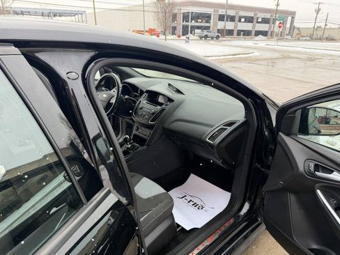 Used 2017 Ford Focus ST image 15