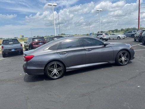 Used 2021 Honda Accord Touring image 10