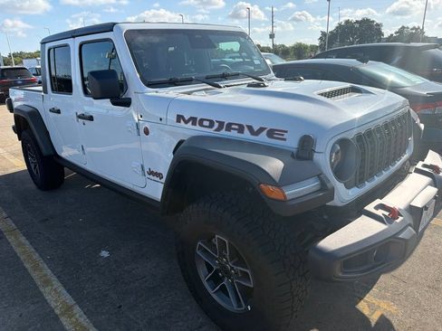 Used 2026 Jeep Gladiator Mojave AWD/4WD image 6