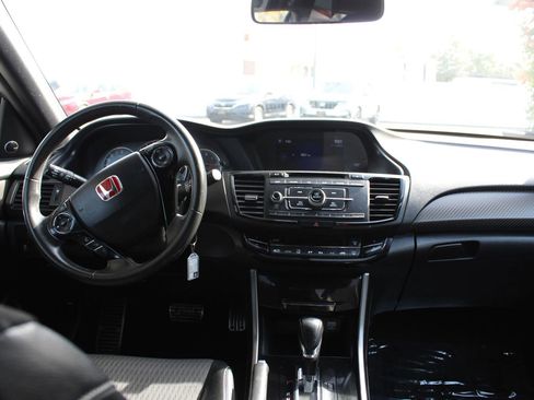 Used 2016 Honda Accord Sport image 13