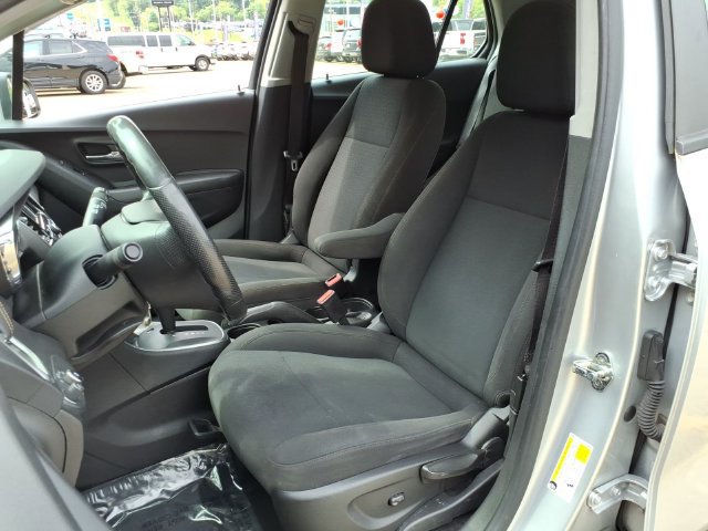 Used 2018 Chevrolet Trax LS AWD/4WD image 8