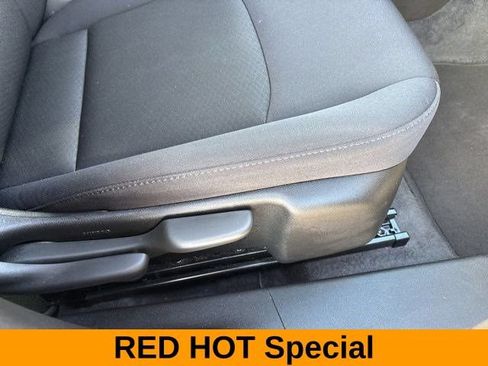 Used 2024 Chevrolet Malibu LT FWD image 40
