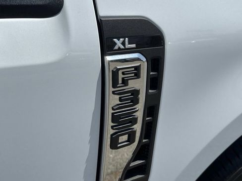 New 2025 Ford F350 XL w/ XL Chrome Package image 19