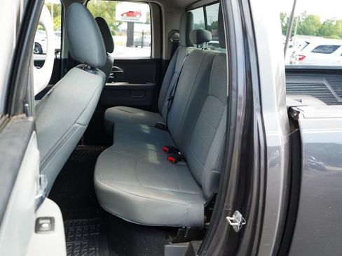 Used 2015 RAM 1500 Classic SLT RWD image 9