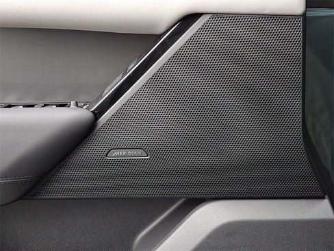 New 2026 Land Rover Range Rover Velar S image 21