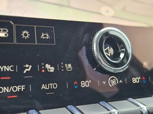 Used 2026 GMC Terrain Denali image 30