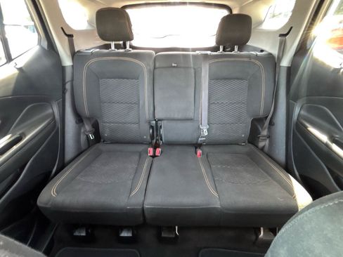 Used 2018 GMC Terrain SLE FWD image 17