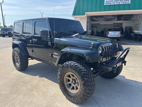 Used 2011 Jeep Wrangler Unlimited Sahara w/ Connectivity Group image 1