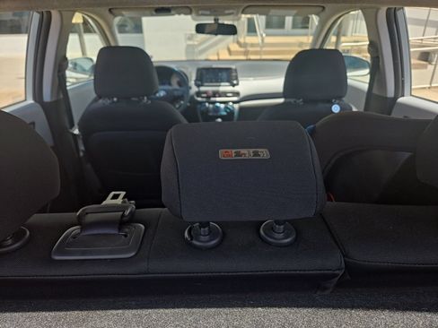 Used 2018 Hyundai Kona SE FWD image 7