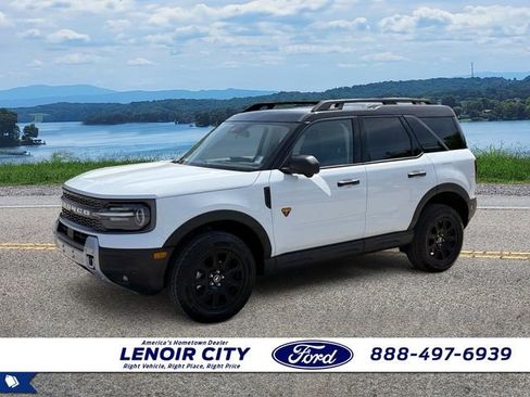 Used 2025 Ford Bronco Sport Badlands AWD/4WD image 7