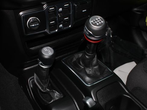 Used 2022 Jeep Wrangler Unlimited Sport image 13