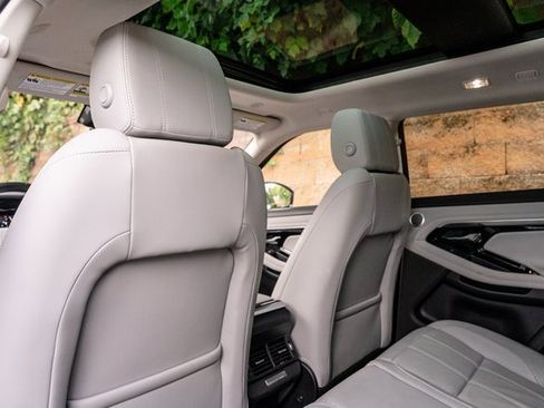 Used 2021 Land Rover Range Rover Evoque SE image 24