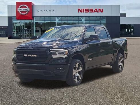 Used 2023 RAM 1500 Laramie AWD/4WD image 3