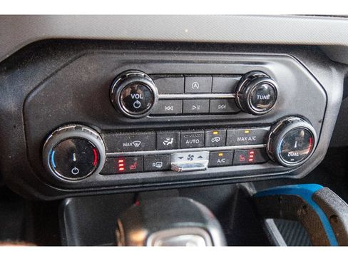Used 2022 Ford Bronco Black Diamond AWD/4WD image 23