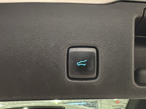 Used 2020 Ford Escape Titanium AWD/4WD image 31