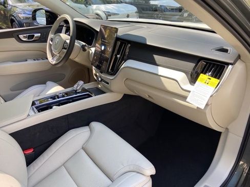 New 2026 Volvo XC60 T8 Ultra w/ Climate Package AWD/4WD image 18
