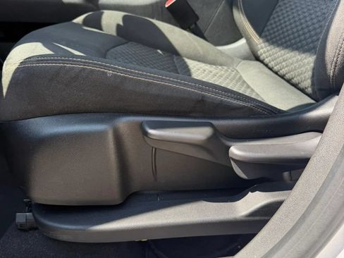 Used 2018 GMC Terrain SLE FWD image 15