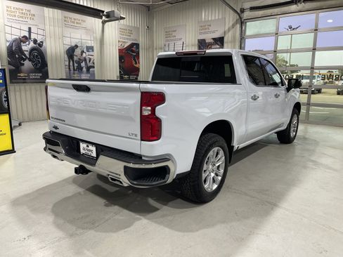 New 2026 Chevrolet Silverado 1500 LTZ w/ Z71 Off-Road Package AWD/4WD image 8