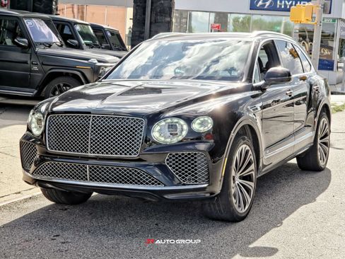 Used 2021 Bentley Bentayga AWD/4WD image 3