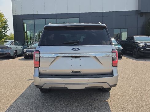 Used 2021 Ford Expedition Max Limited AWD/4WD image 6