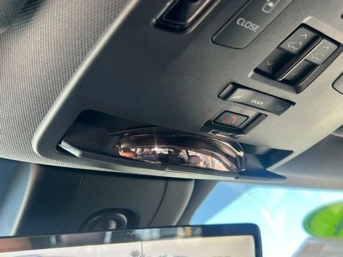 Used 2024 Toyota Sienna Platinum FWD image 41