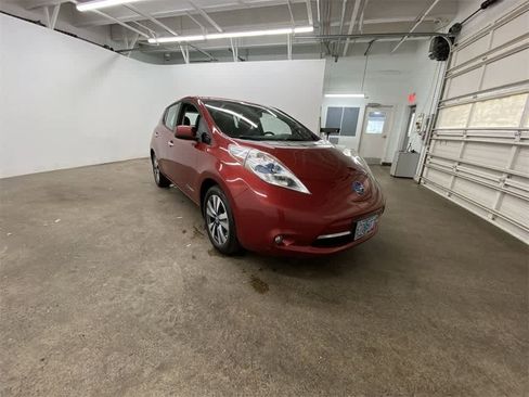Used 2013 Nissan Leaf SL image 8