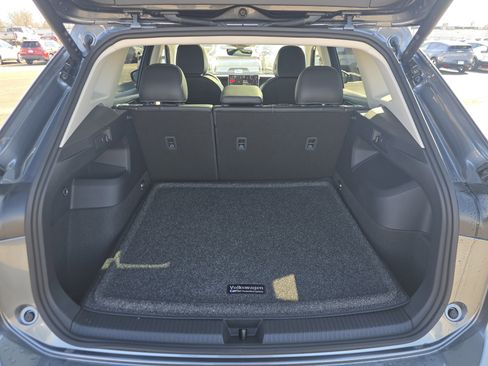 New 2026 Volkswagen Tiguan SE image 14