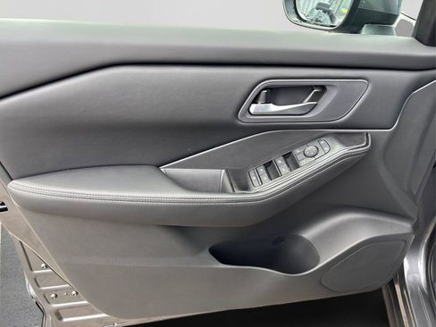 New 2026 Nissan Rogue SV image 23