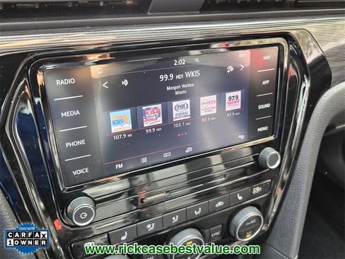 Used 2022 Volkswagen Passat 2.0T R-Line image 23