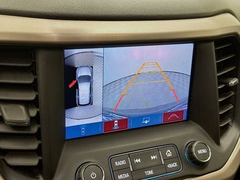 Used 2017 GMC Acadia Denali w/ Technology Package FWD image 16