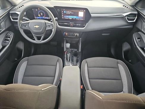 Used 2025 Chevrolet TrailBlazer LT image 17