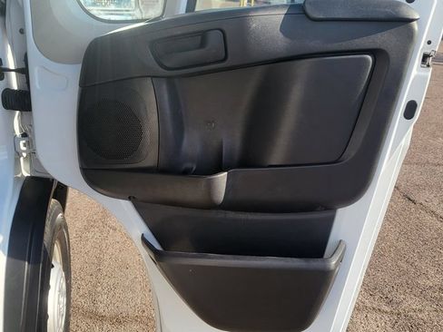 Used 2021 RAM ProMaster 2500 w/ Premium Appearance Group FWD image 18