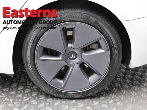 Used 2023 Tesla Model 3 Standard Range RWD image 8