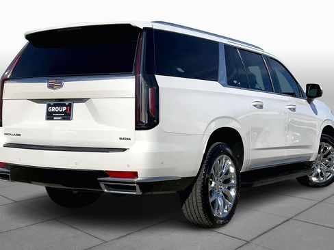 Used 2021 Cadillac Escalade ESV Premium Luxury w/ LPO, Illumination Package image 13