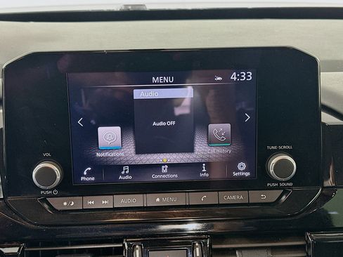 Used 2025 Nissan Pathfinder SV FWD image 19