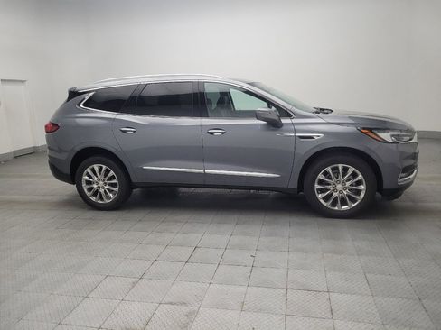 Used 2020 Buick Enclave Essence image 11