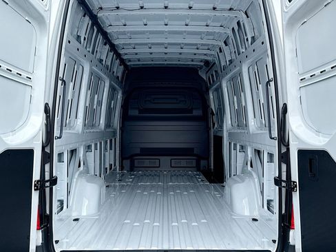 New 2025 Mercedes-Benz Sprinter 2500 image 21